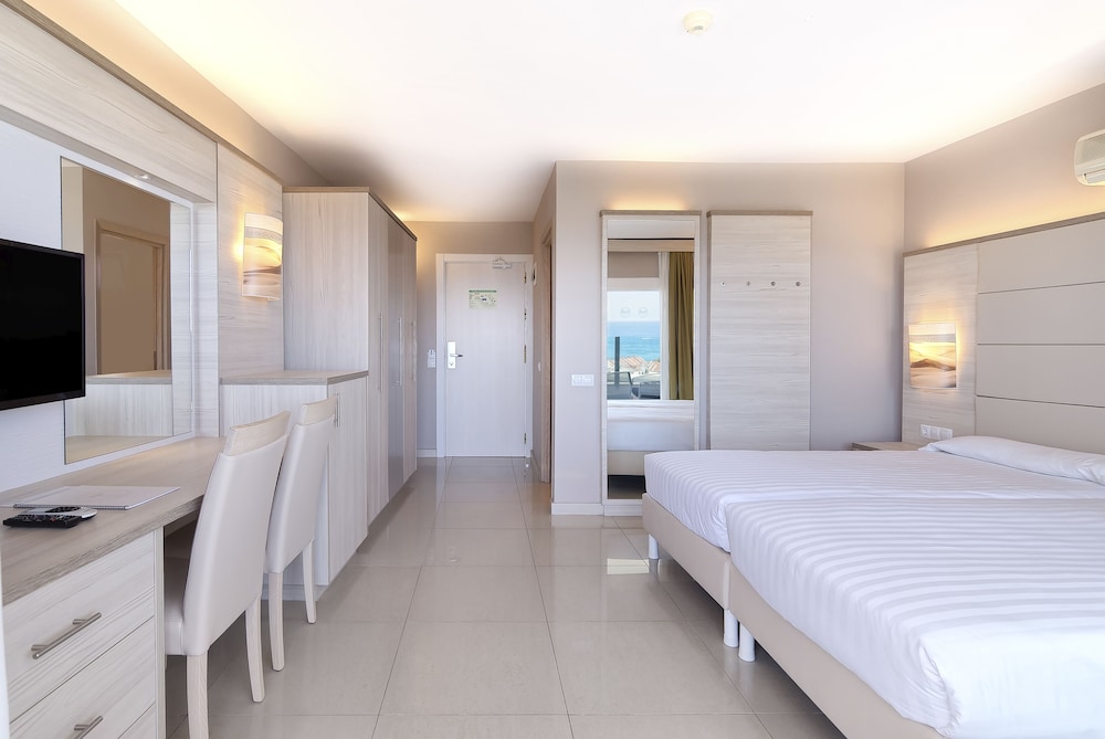 Bull Escorial & Spa — Hotel rooms in Playa del Ingles, Canary Islands