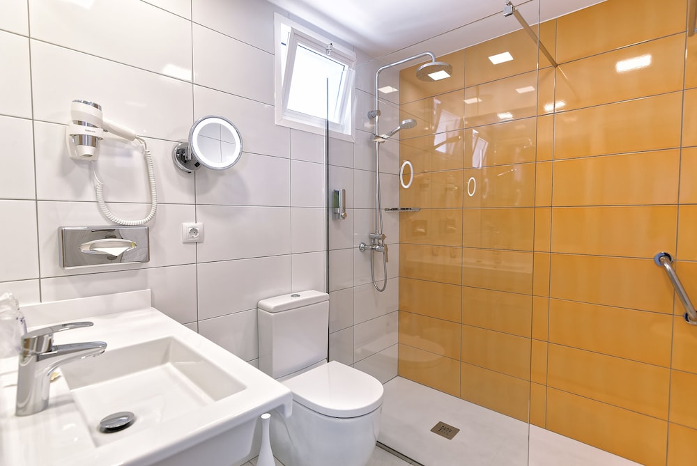 Bull Escorial & Spa — Hotel rooms in Playa del Ingles, Canary Islands