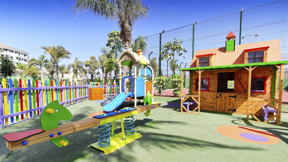 Bull Escorial & Spa — Attractions for children in Playa del Ingles, Canary Islands