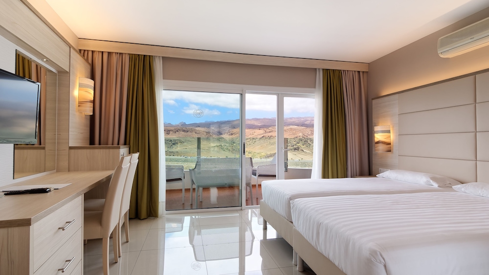 Bull Escorial & Spa — Hotel rooms in Playa del Ingles, Canary Islands