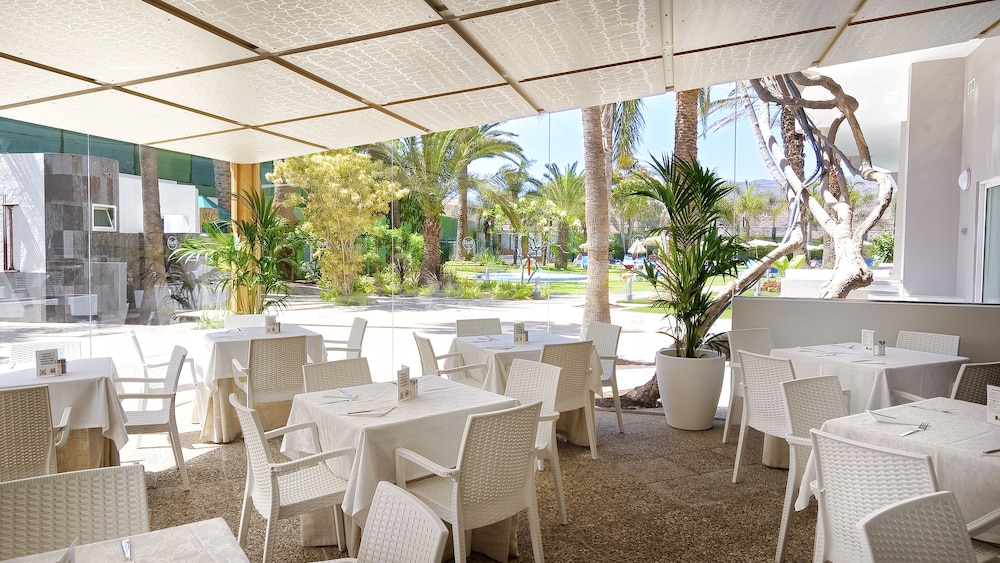 Bull Escorial & Spa — Restaurant & bars in Playa del Ingles, Canary Islands