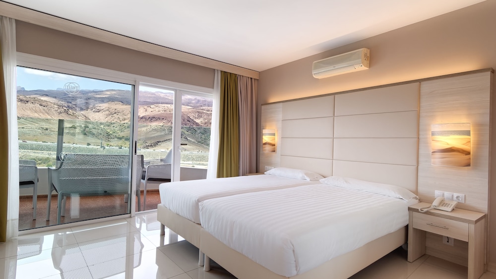 Bull Escorial & Spa — Hotel rooms in Playa del Ingles, Canary Islands