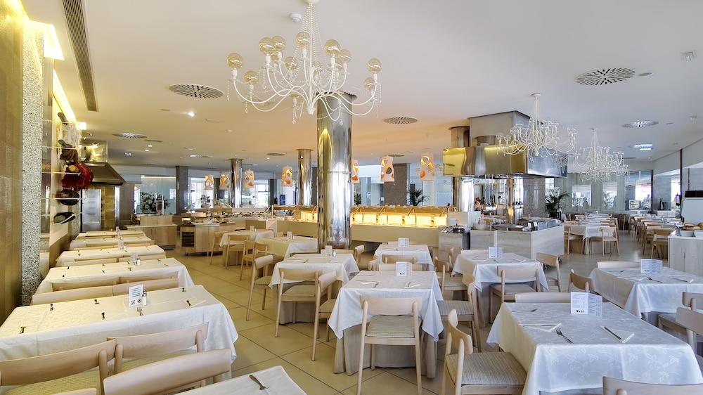Bull Escorial & Spa — Restaurant & bars in Playa del Ingles, Canary Islands