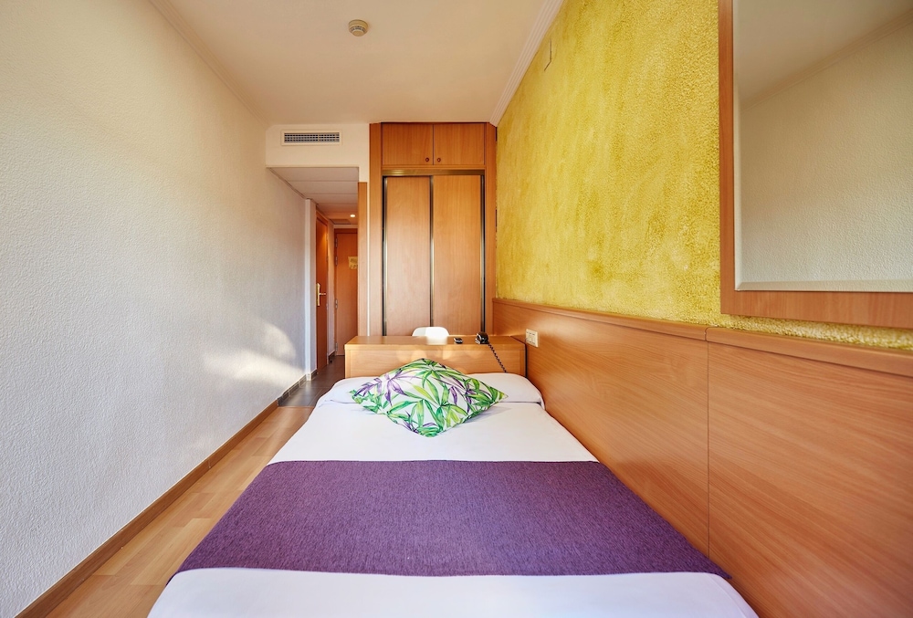 Hotel Samba — Hotel rooms in Lloret de Mar, Catalonia