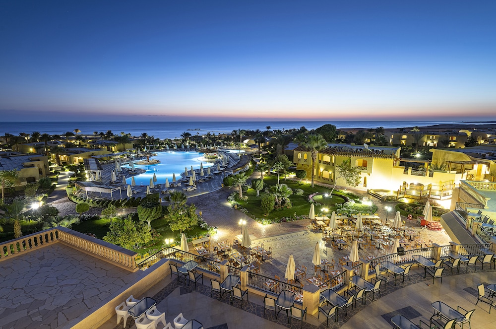 Three Corners Fayrouz Plaza Beach Resort — Swimming pool in Marsa Alam, Red Sea