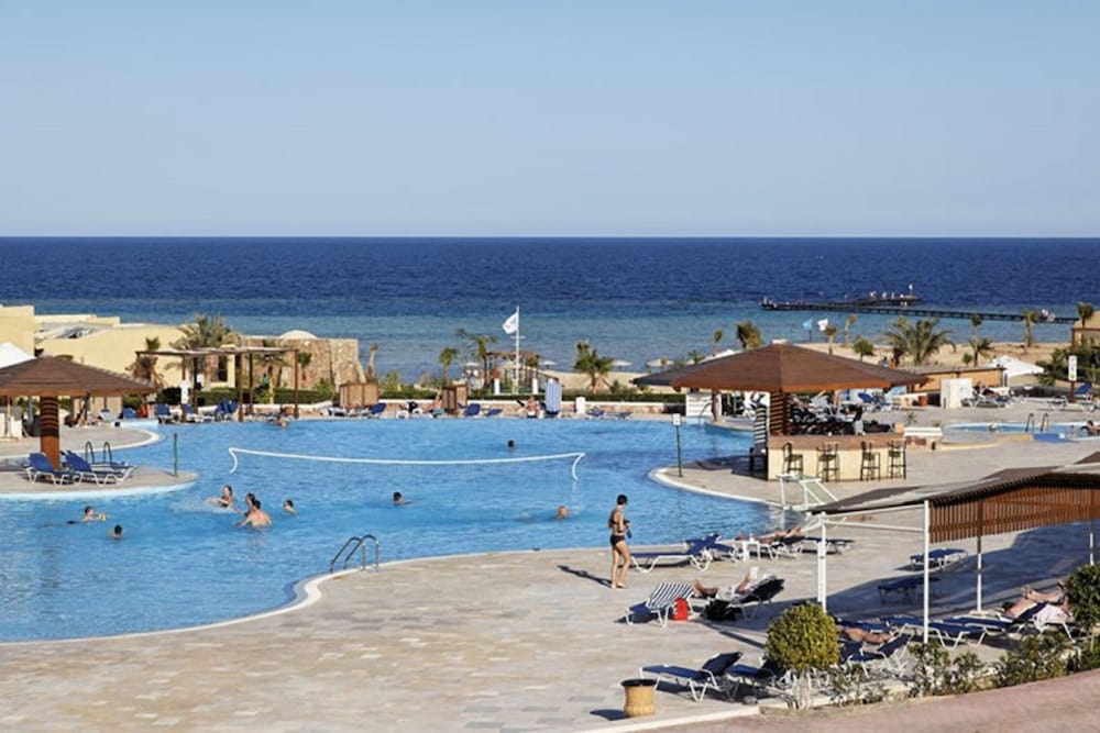 Three Corners Fayrouz Plaza Beach Resort — Swimming pool in Marsa Alam, Red Sea