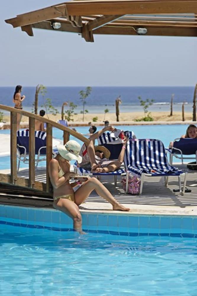Three Corners Fayrouz Plaza Beach Resort — Swimming pool in Marsa Alam, Red Sea