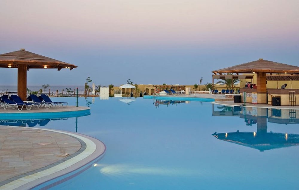 Three Corners Fayrouz Plaza Beach Resort — Swimming pool in Marsa Alam, Red Sea