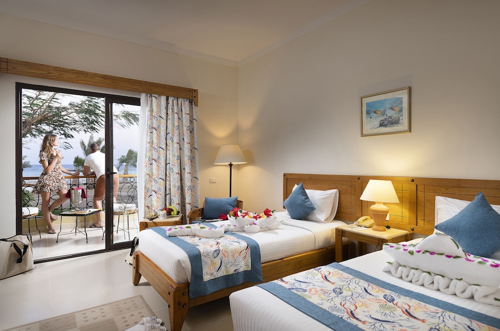 Three Corners Fayrouz Plaza Beach Resort — Hotel rooms in Marsa Alam, Red Sea