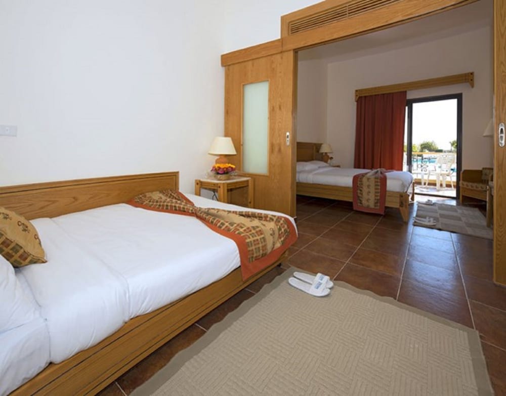 Three Corners Fayrouz Plaza Beach Resort — Hotel rooms in Marsa Alam, Red Sea