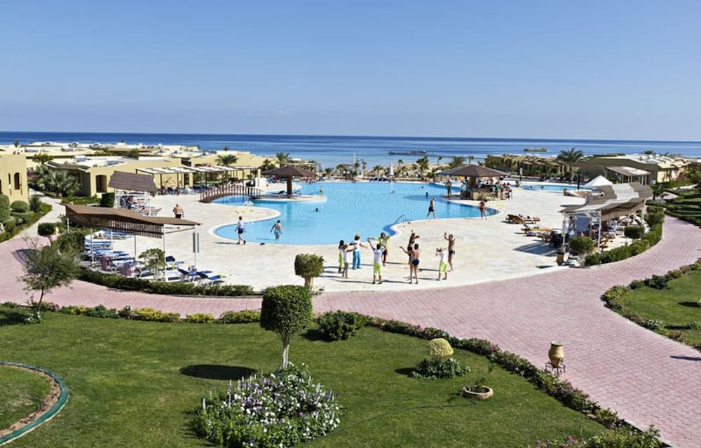 Three Corners Fayrouz Plaza Beach Resort — Swimming pool in Marsa Alam, Red Sea