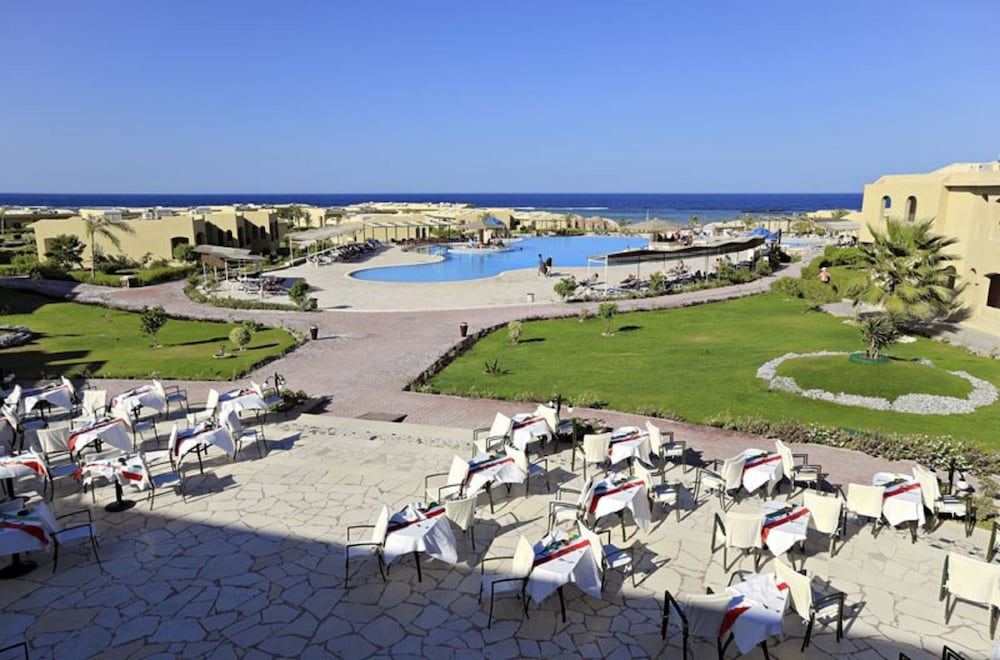 Three Corners Fayrouz Plaza Beach Resort — Swimming pool in Marsa Alam, Red Sea