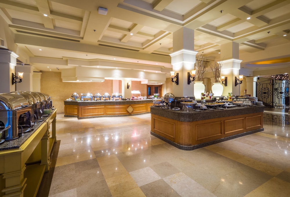 The Cascades Golf Resort Spa and Thalasso — Restaurant & bars in Soma Bay, Red Sea