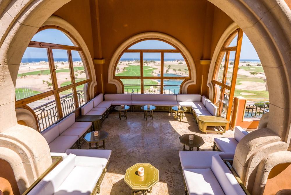The Cascades Golf Resort Spa and Thalasso — Restaurant & bars in Soma Bay, Red Sea