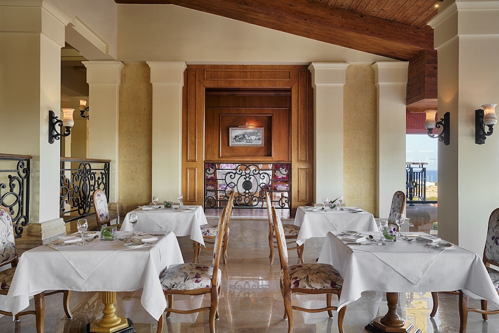 The Cascades Golf Resort Spa and Thalasso — Restaurant & bars in Soma Bay, Red Sea