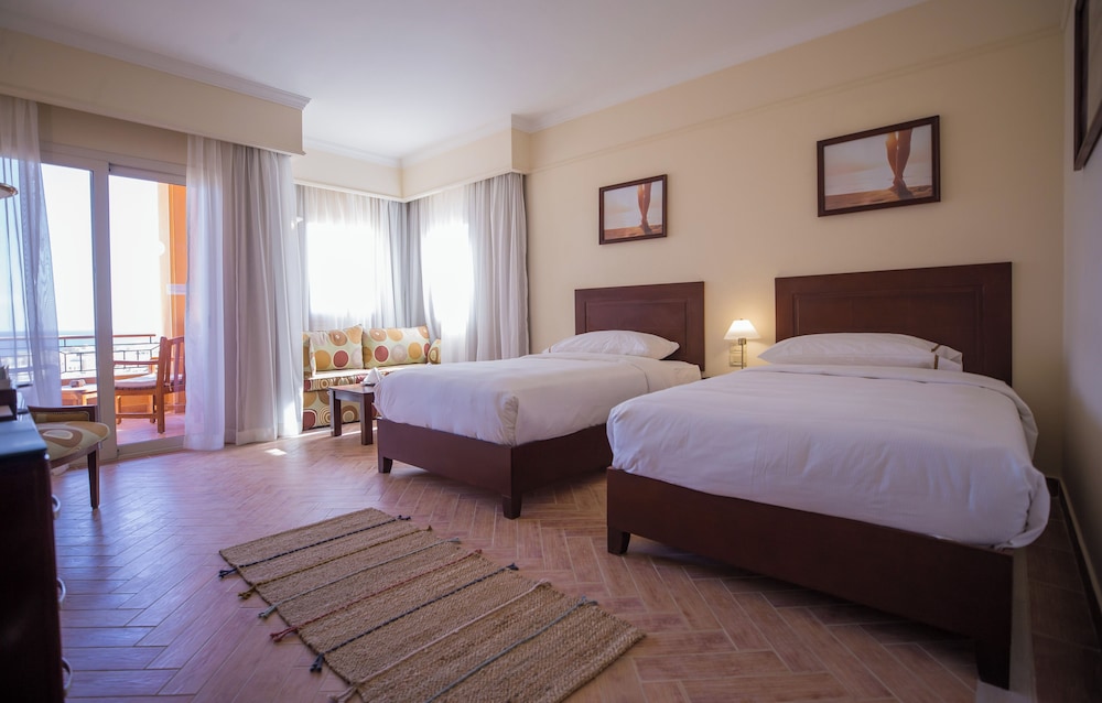 The Cascades Golf Resort Spa and Thalasso — Hotel rooms in Soma Bay, Red Sea