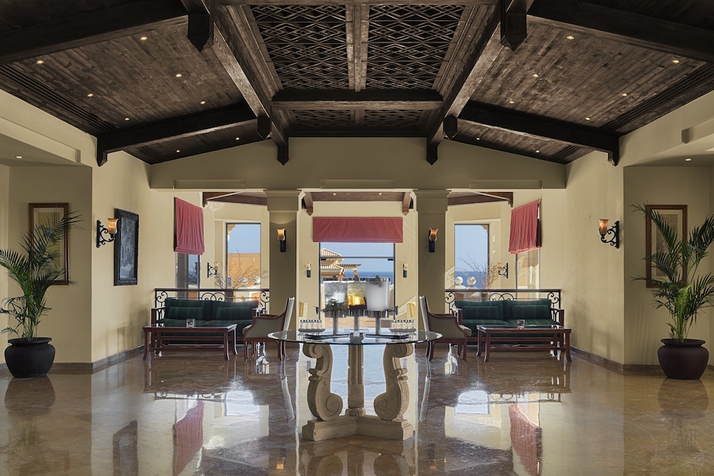 The Cascades Golf Resort Spa and Thalasso — Restaurant & bars in Soma Bay, Red Sea