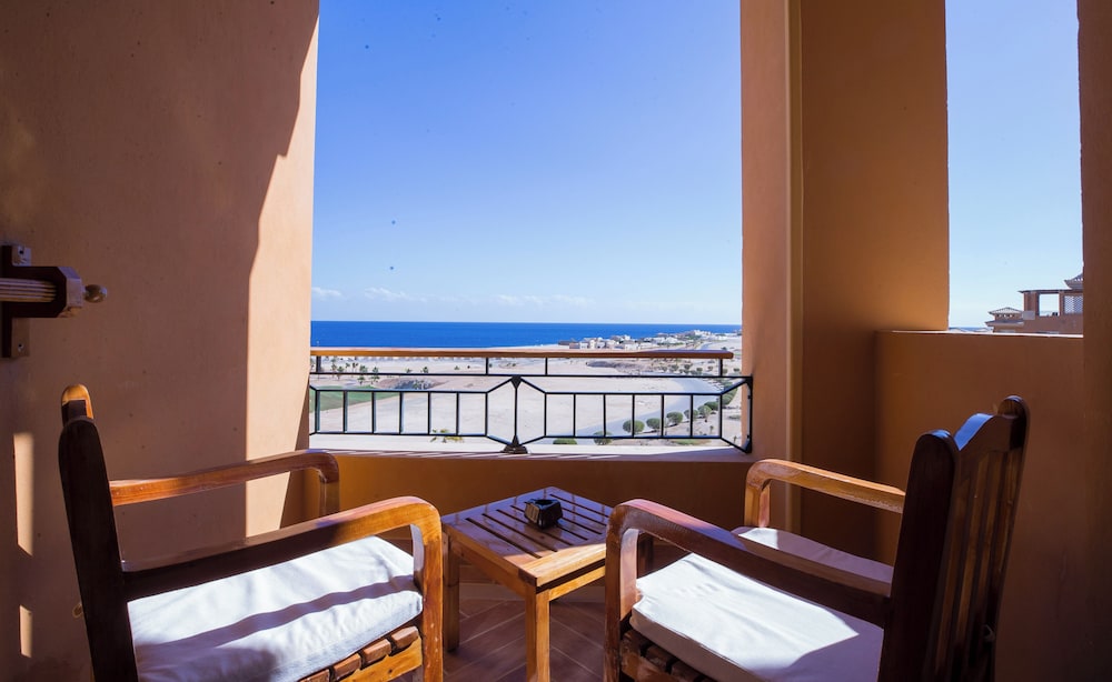 The Cascades Golf Resort Spa and Thalasso — Hotel rooms in Soma Bay, Red Sea