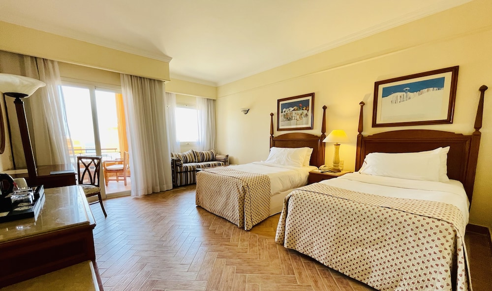 The Cascades Golf Resort Spa and Thalasso — Hotel rooms in Soma Bay, Red Sea