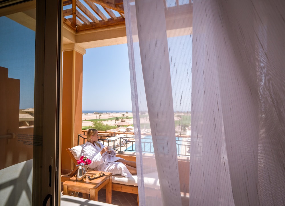 The Cascades Golf Resort Spa and Thalasso — Hotel rooms in Soma Bay, Red Sea