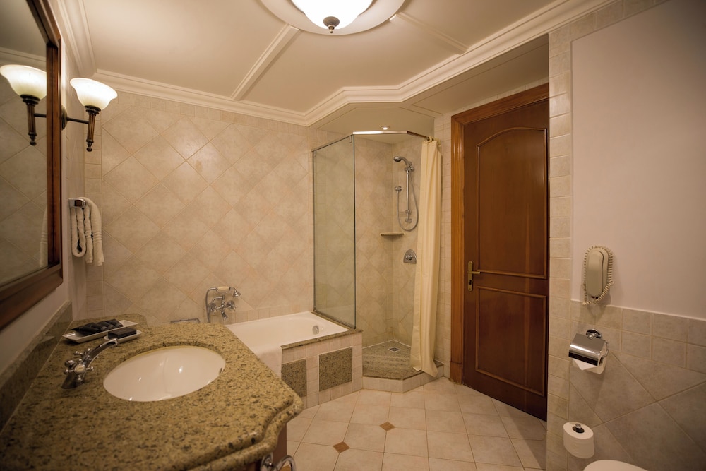 The Cascades Golf Resort Spa and Thalasso — Hotel rooms in Soma Bay, Red Sea