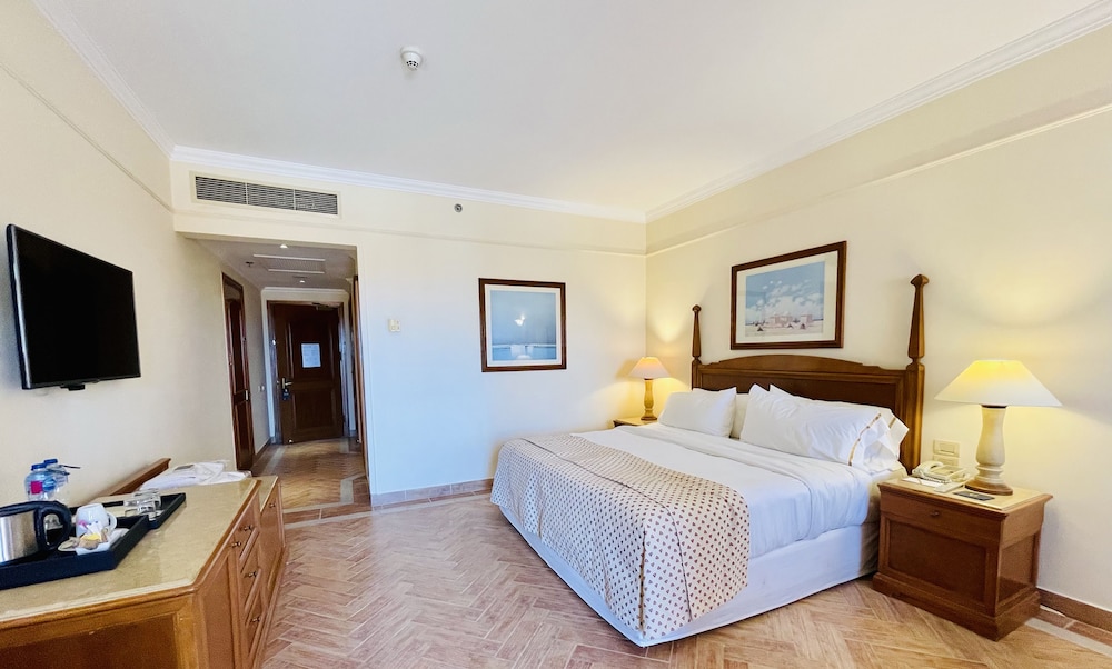 The Cascades Golf Resort Spa and Thalasso — Hotel rooms in Soma Bay, Red Sea