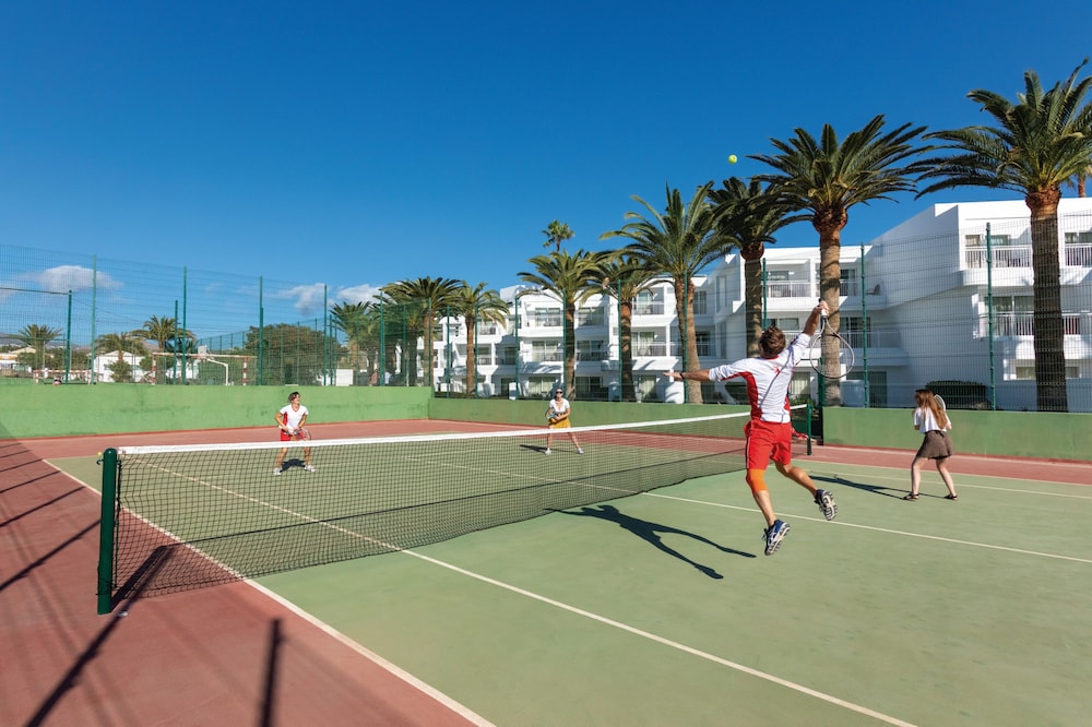 Hotel Riu Paraiso Lanzarote - All Inclusive — Sports & recreation in Puerto del Carmen, Canary Islands