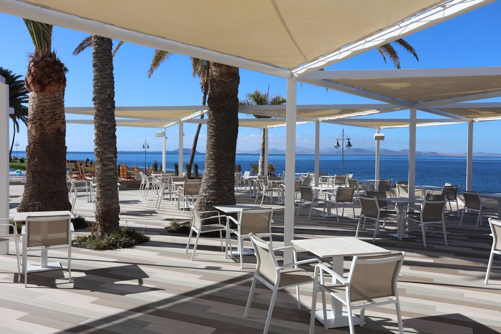 Iberostar Selection Lanzarote Park — Restaurant & bars in Playa Blanca, Canary Islands