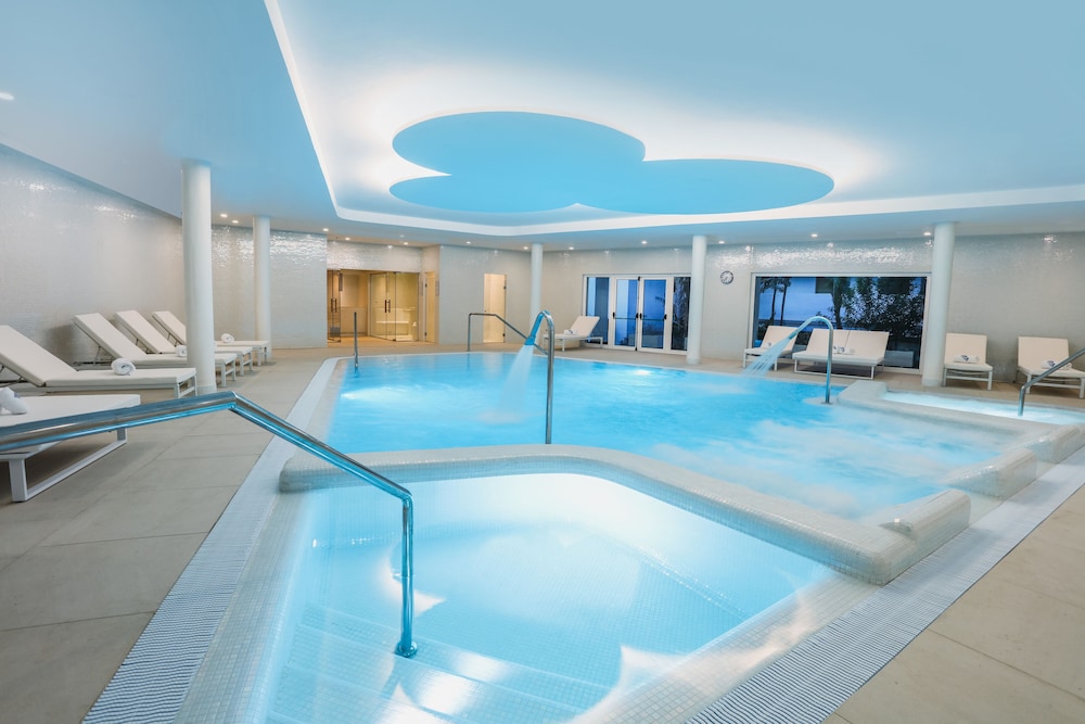 Iberostar Selection Lanzarote Park — Swimming pool in Playa Blanca, Canary Islands
