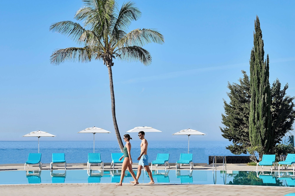 Iberostar Selection Lanzarote Park — Swimming pool in Playa Blanca, Canary Islands