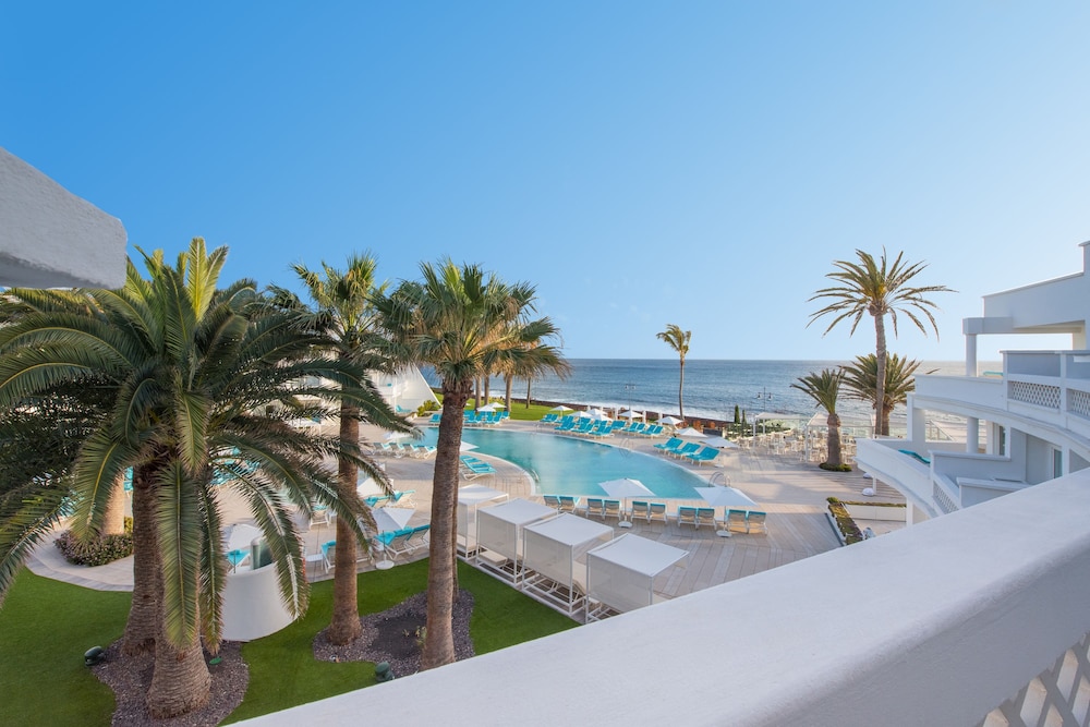 Iberostar Selection Lanzarote Park — Swimming pool in Playa Blanca, Canary Islands