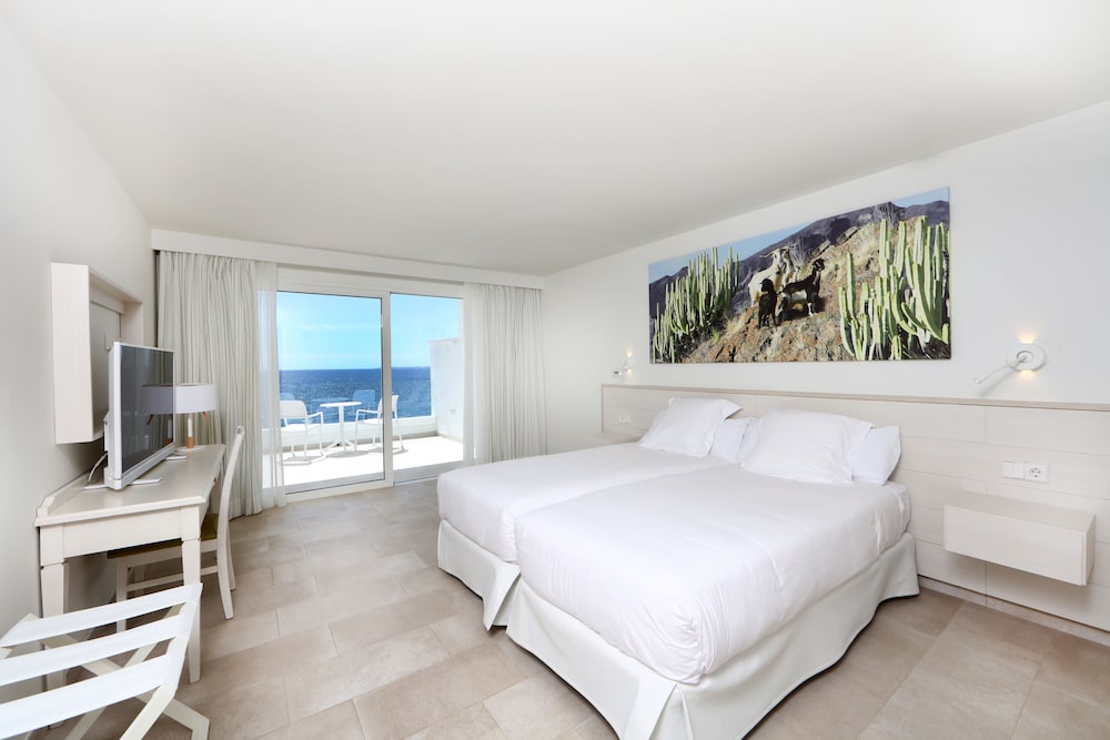Iberostar Selection Lanzarote Park — Hotel rooms in Playa Blanca, Canary Islands