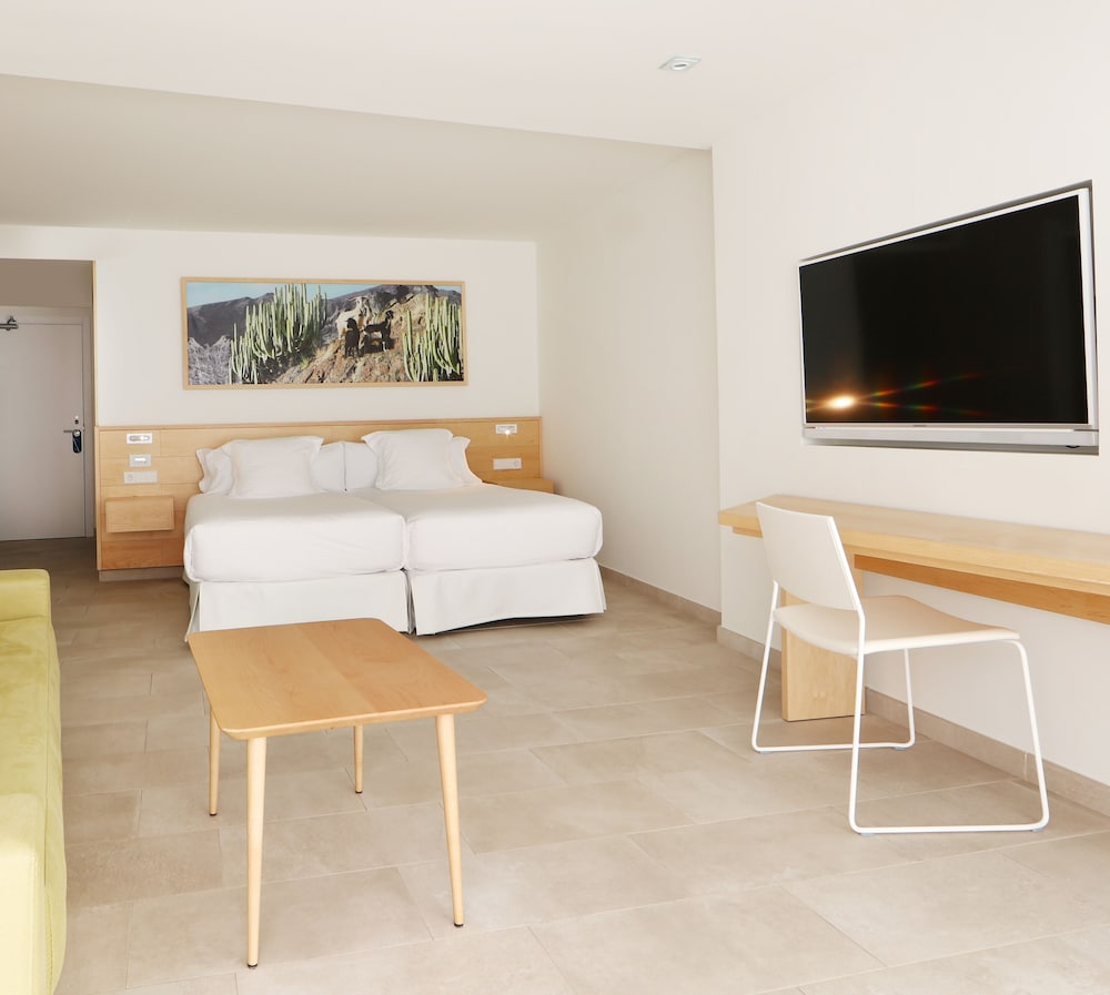 Iberostar Selection Lanzarote Park — Hotel rooms in Playa Blanca, Canary Islands