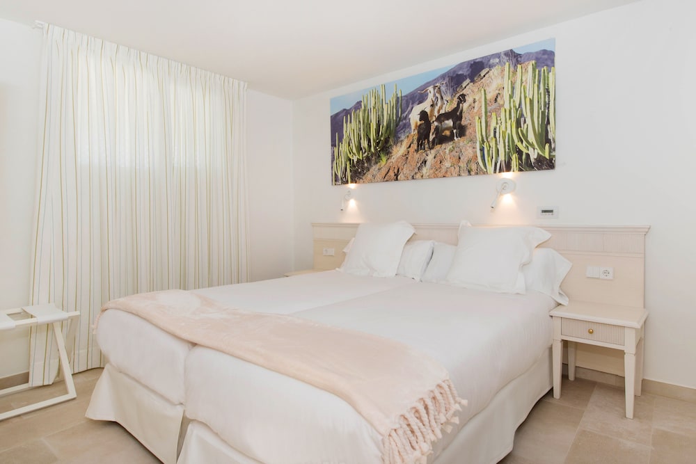 Iberostar Selection Lanzarote Park — Hotel rooms in Playa Blanca, Canary Islands