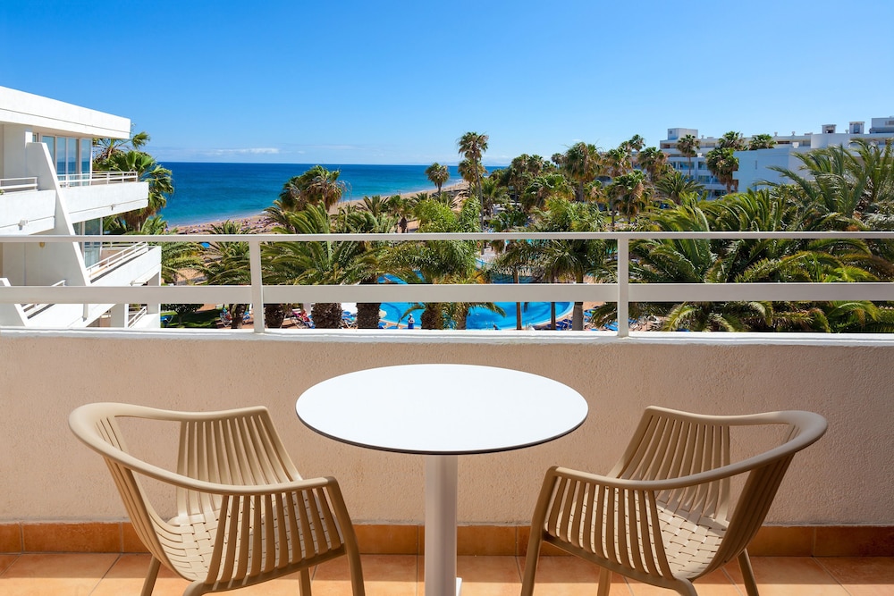Sol Lanzarote - All Inclusive — Swimming pool in Puerto del Carmen, Canary Islands
