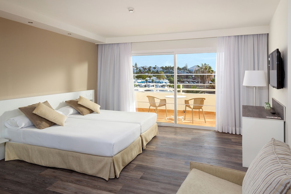 Sol Lanzarote - All Inclusive — Hotel rooms in Puerto del Carmen, Canary Islands