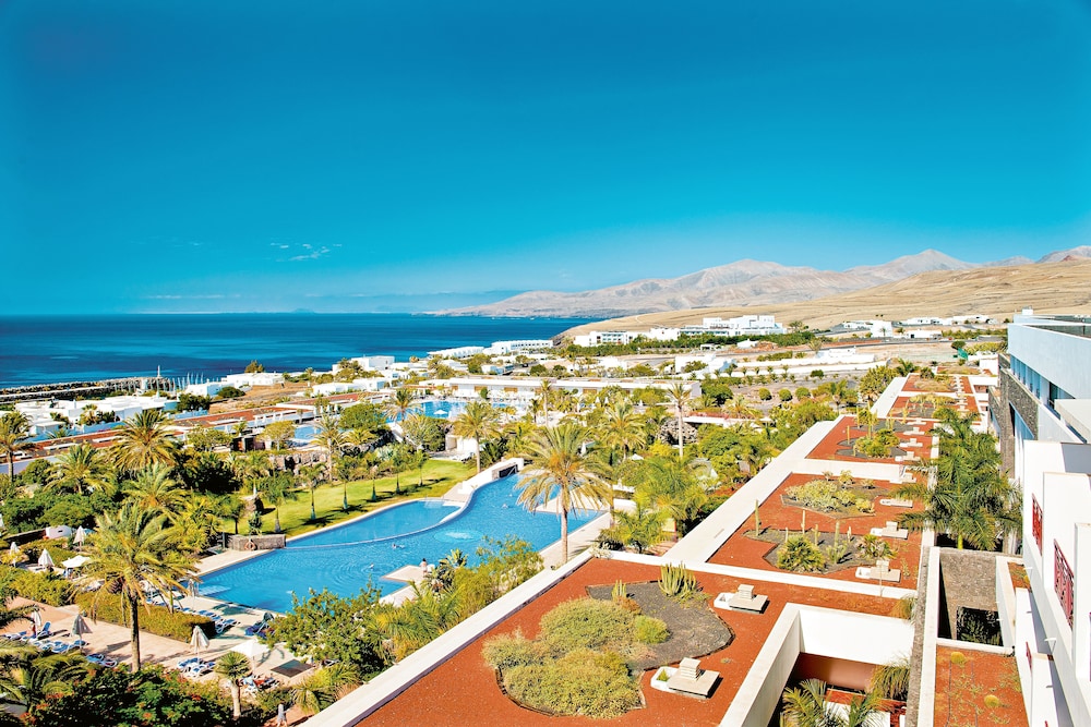 Costa Calero Hotel Thalasso & Spa — Swimming pool in Puerto Calero, Canary Islands