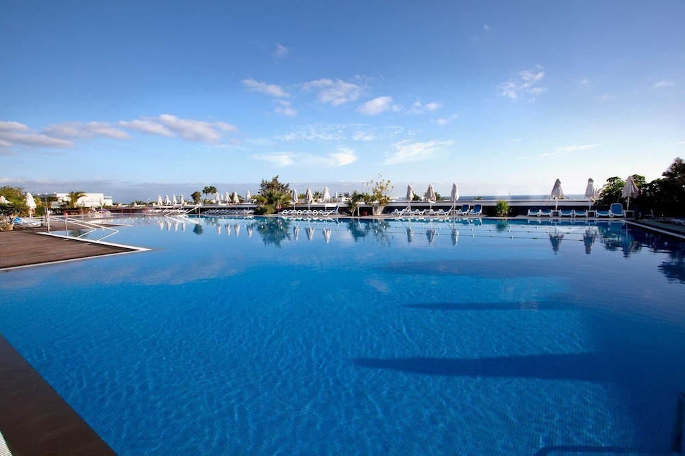 Costa Calero Hotel Thalasso & Spa — Swimming pool in Puerto Calero, Canary Islands