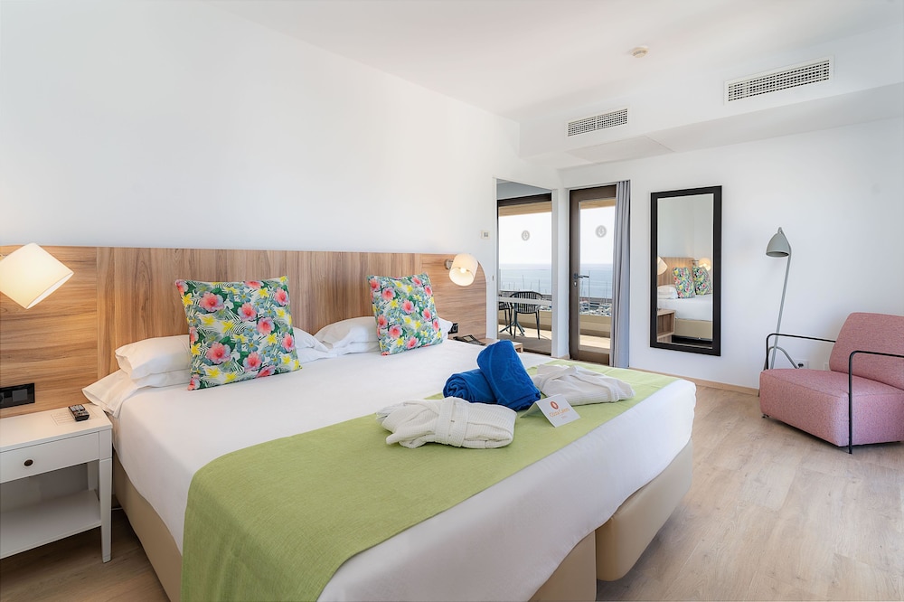 Costa Calero Hotel Thalasso & Spa — Hotel rooms in Puerto Calero, Canary Islands