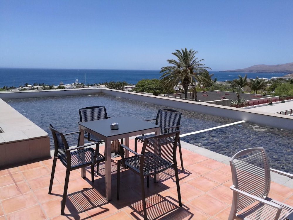Costa Calero Hotel Thalasso & Spa — Restaurant & bars in Puerto Calero, Canary Islands