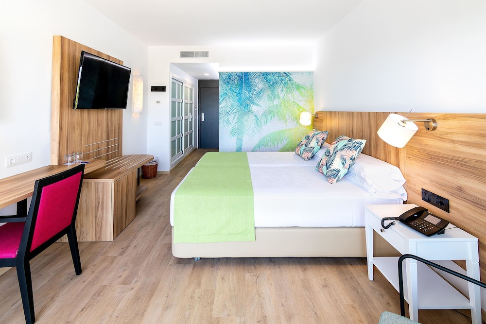 Costa Calero Hotel Thalasso & Spa — Hotel rooms in Puerto Calero, Canary Islands