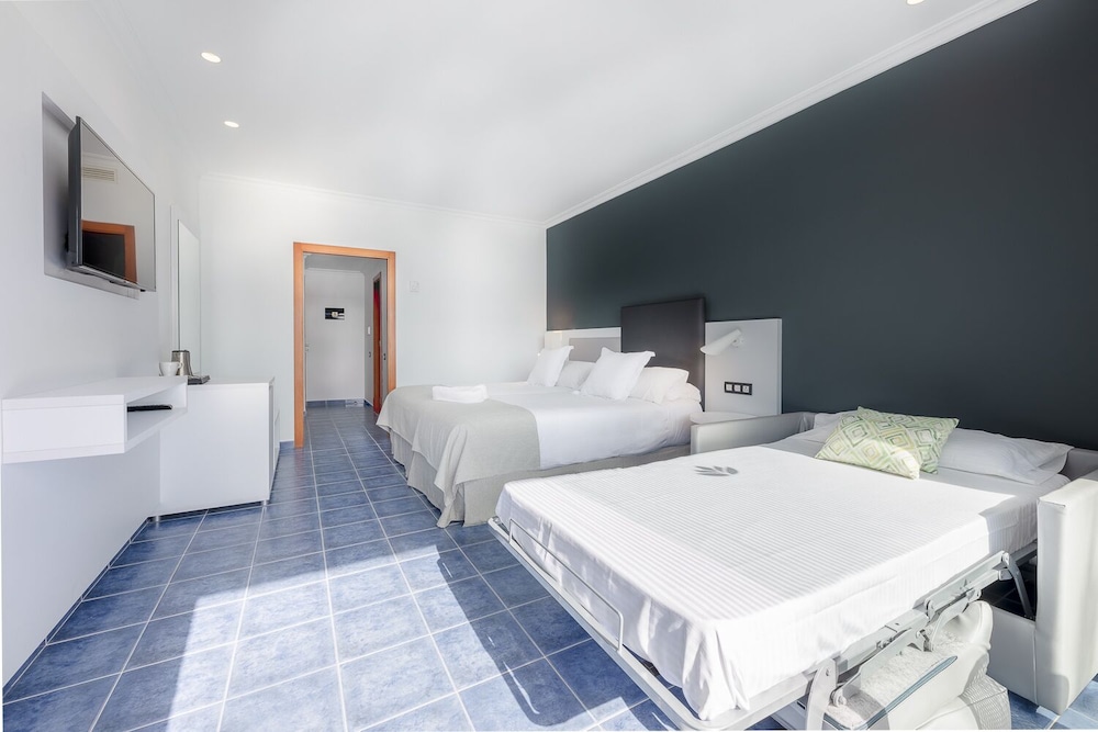 Hotel Mirador Papagayo by LIVVO — Hotel rooms in Playa Blanca, Canary Islands