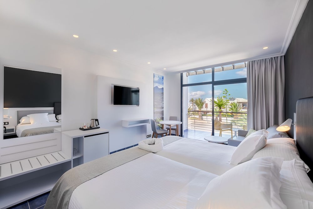 Hotel Mirador Papagayo by LIVVO — Hotel rooms in Playa Blanca, Canary Islands