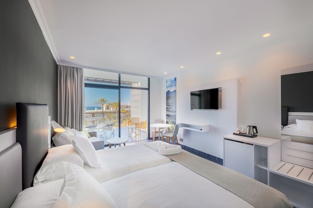 Hotel Mirador Papagayo by LIVVO — Hotel rooms in Playa Blanca, Canary Islands