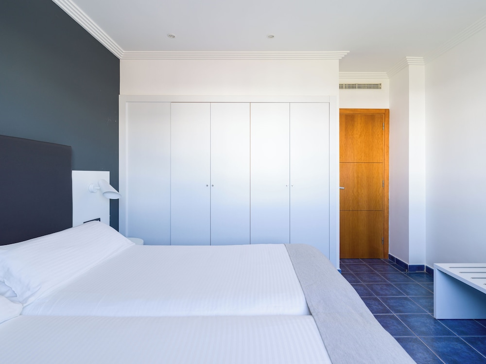 Hotel Mirador Papagayo by LIVVO — Hotel rooms in Playa Blanca, Canary Islands