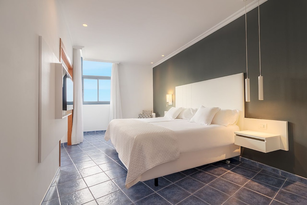 Hotel Mirador Papagayo by LIVVO — Hotel rooms in Playa Blanca, Canary Islands