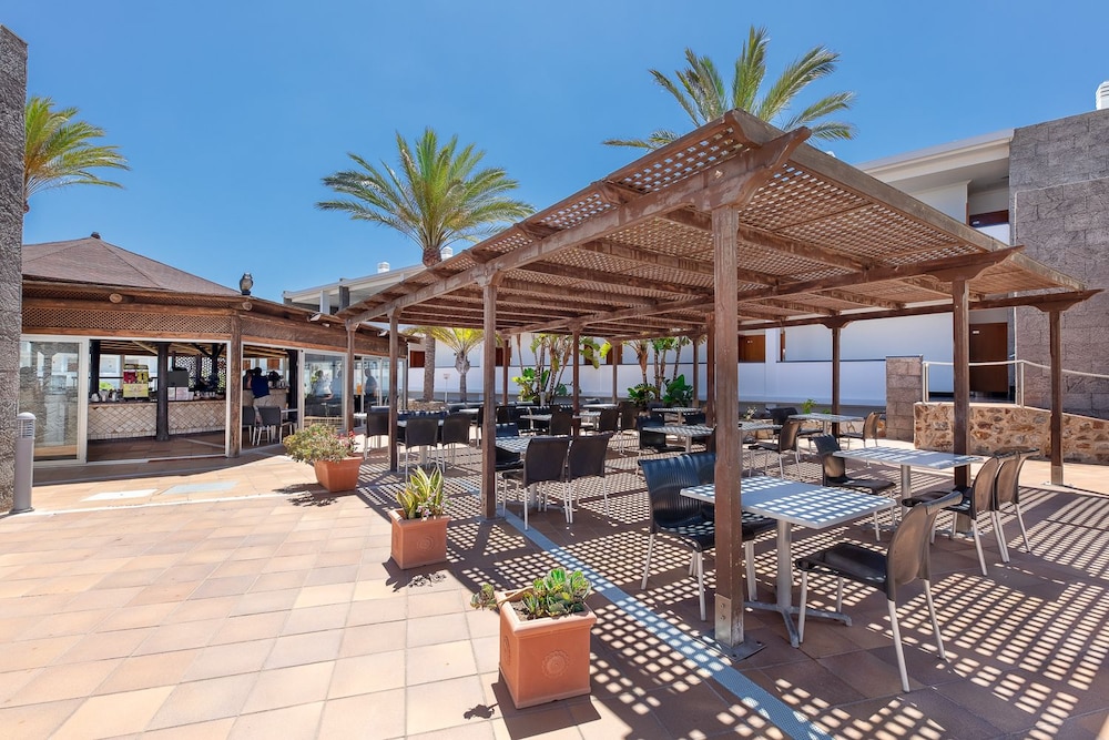 Hotel Mirador Papagayo by LIVVO — Restaurant & bars in Playa Blanca, Canary Islands