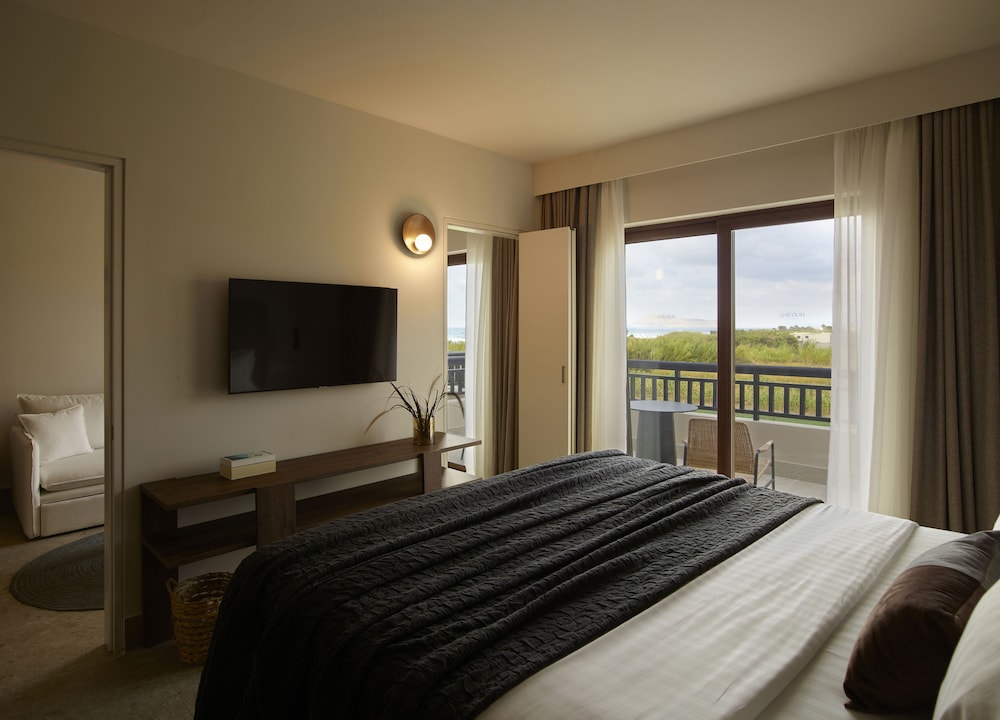 Asterion Suites & Spa - Designed for Adults — Hotel rooms in Platanias