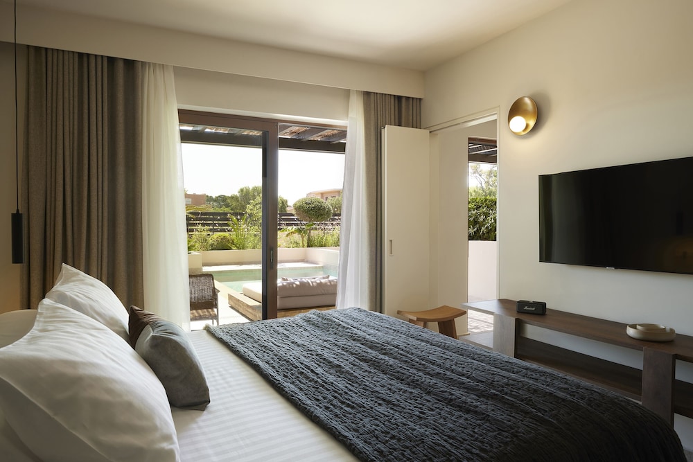 Asterion Suites & Spa - Designed for Adults — Hotel rooms in Platanias