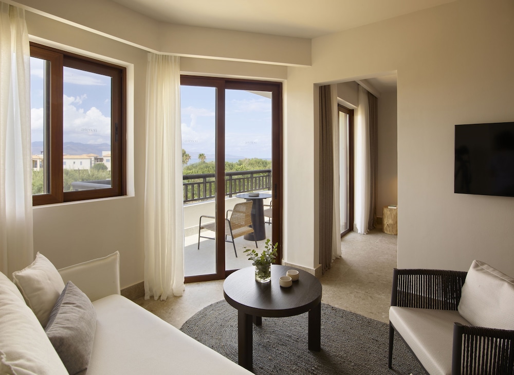 Asterion Suites & Spa - Designed for Adults — Hotel rooms in Platanias